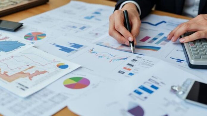 Strada and Navro partner to advance end-to-end global payroll with integrated payments